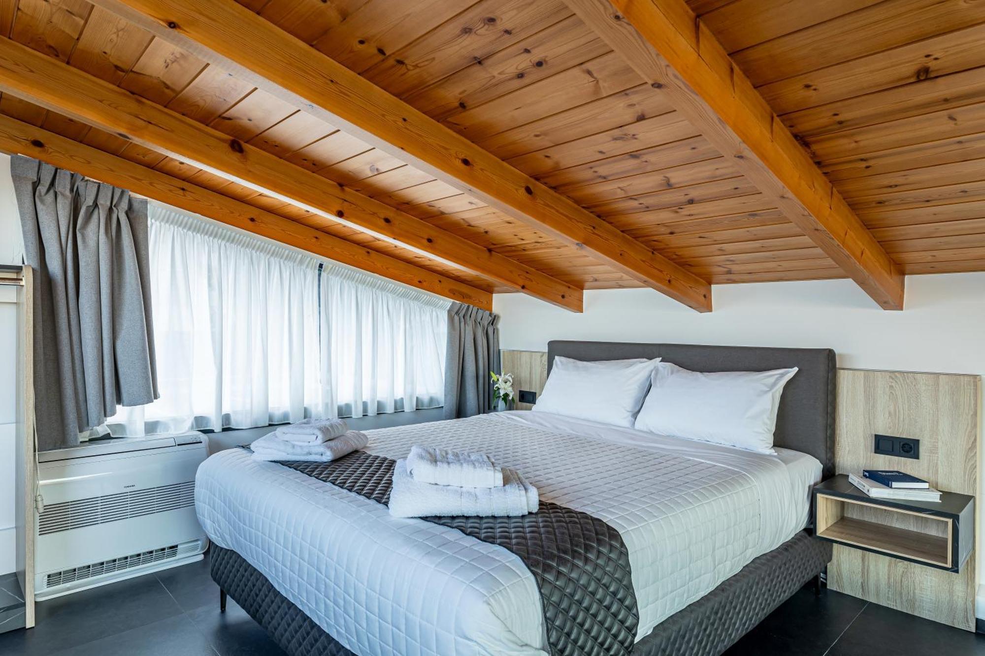 יואנינה City Hill Luxury Apartments מראה חיצוני תמונה