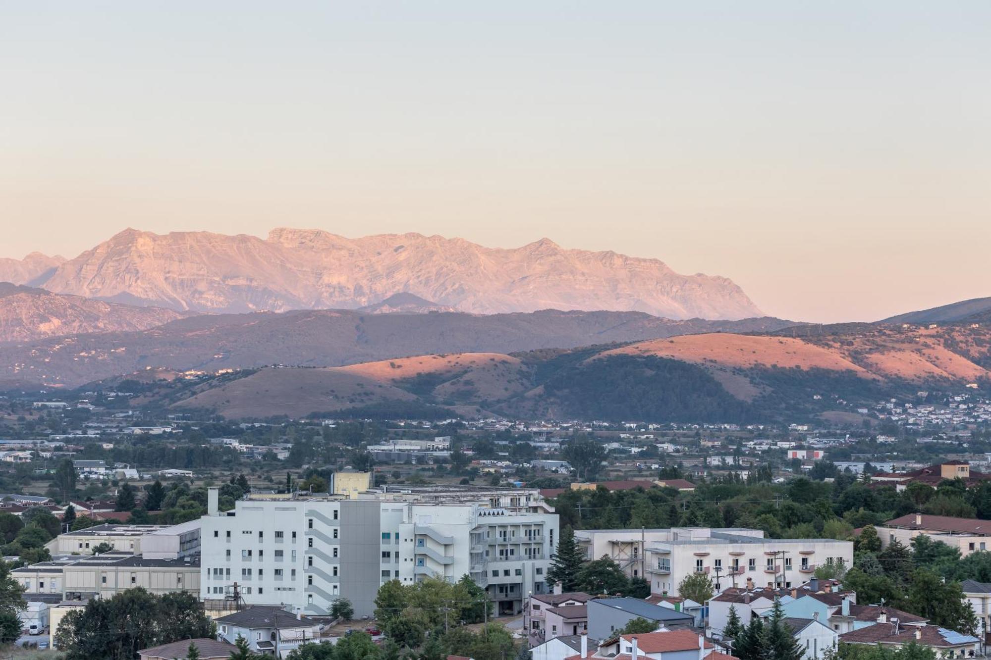 יואנינה City Hill Luxury Apartments מראה חיצוני תמונה